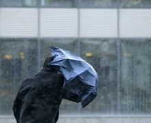 18 апреля местами в Свердловской области ожидаются порывы ветра до 18 м/с и сильный дождь