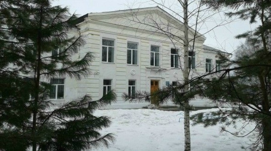 Заборы школы №5 в Мезенке и Гагарке отремонтируют летом