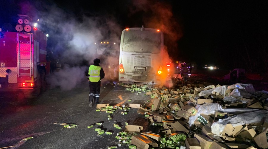 Сотрудники Госавтоинспекции установили предварительные обстоятельства массового ДТП с участием пассажирского автобуса на трассе «Екатеринбург-Тюмень»