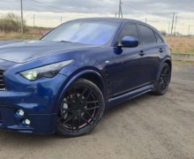 Infiniti QX70, 
