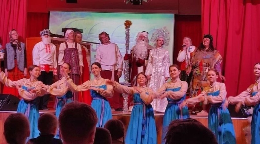 Новогоднюю сказку Морозко в детской музыкальной школе показали больше 15 раз!