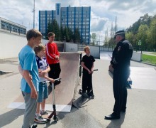 Сотрудники Госавтоинспекции Заречного ведут активную профилактическую работу с населением, направленную на сокращение уровня дорожно-транспортных происшествий с участием несовершеннолетних