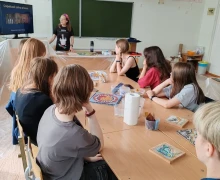 Воспитанники детской художественной школы Заречного отправились в Новоуральск в художественную академию Росатома