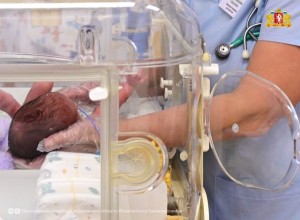 В Областном перинатальном центре выходили тройню, родившуюся на полтора месяца раньше срока