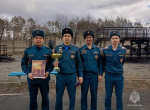 В Заречном прошел смотр-конкурс на звание Лучшее звено газодымозащитной службы Белоярского пожарно-спасательного гарнизона