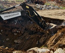 На строительной площадке энергоблока №5 Белоярской АЭС продолжают вывозить отвал грунта и скальных пород