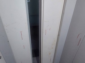 В ночь с 31 октября на 1 ноября от действий неадекватного пассажира снова пострадал лифт
