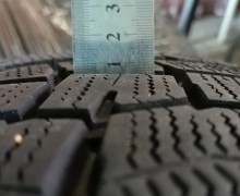 Продаю зимние шины на штампах, б/у один сезон, 20 000 ₽