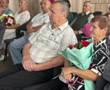 Мама пятерых детей из Заречного получила знак «Материнская доблесть» III степени