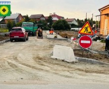 В деревне Боярке продолжаются работы по благоустройству территории за клубом
