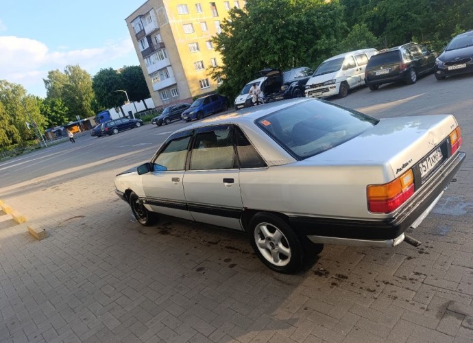 Audi 100, 