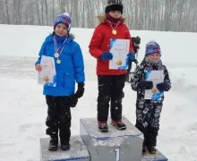 Юные конькобежцы спортивной школы «Атом» одержали множество побед в ходе спортивного сезона
