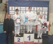 Зареченские каратисты привезли медали с первенства УрФО