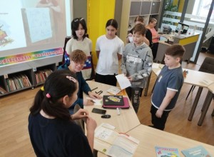 В Студенческой библиотеке состоялась встреча с художником и автором комиксов Константином Дубковым, который по праву считается настоящим профессионалом в этой области