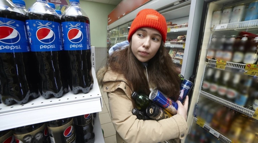С 1 марта несовершеннолетним перестанут продавать энергетики