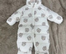 Продам тёплый детский комбинезон Baby go, размер 68 см, и зимний конверт с шапочкой