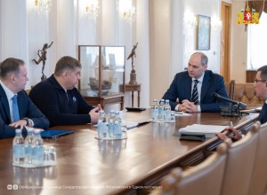 Ключевые проекты строительства, реконструкции и капитального ремонта дорог Свердловской области обсудили врио губернатора Денис Паслер и руководитель Федерального дорожного агентства Роман Новиков
