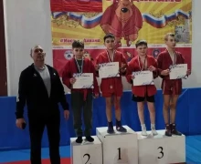 У самбистов Заречного 9 медалей