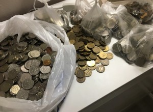 Разбили копилку или накопили мелочь?