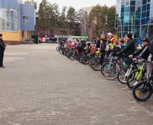 В Заречном инспектор по пропаганде дорожного движения провела инструктаж перед велопробегом