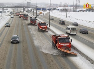 Региональные дороги от последствий снегопада очищали 394 единицы техники