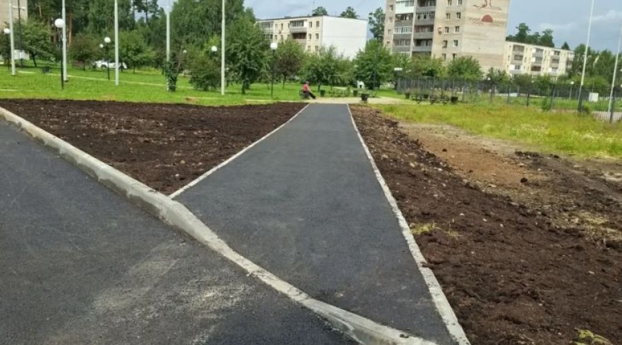 На улице Ленинградской в Заречном завершено асфальтирование у домов 24А и 24Б