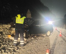 Автоинспекторы устанавливают обстоятельства ДТП с пятью пострадавшими, которое спровоцировал пьяный и не имеющий прав водитель