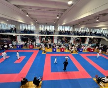 Юные зареченские каратисты начали сезон с 12 медалей