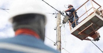 Энергетики восстанавливают электроснабжение в Белоярском округе