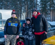 Более 30 автомобилей завершили зимний сезон на катке «Электрона»