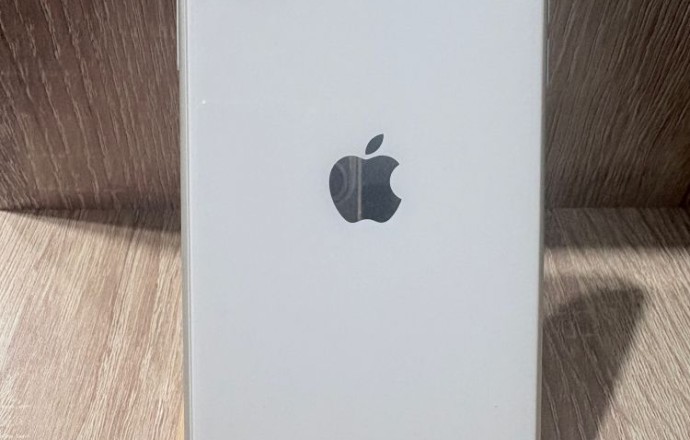 Продам iPhone 11, 128 Гб
