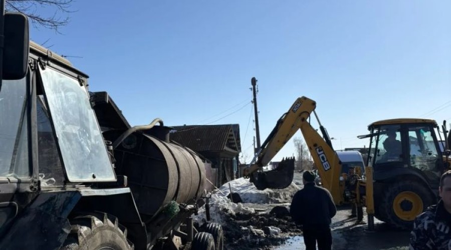 На улице Ленина в Некрасово ведутся ремонтные работы, временно ограничено водоснабжение