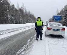 Госавтоинспекция Свердловской области предупреждает: будьте особенно внимательны на дорогах