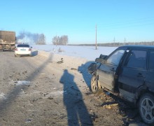 Сотрудники Госавтоинспекции Заречного устанавливают обстоятельства ДТП, в котором пострадали 2 человека