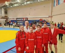 В начале апреля в Верхней Пышме, на базе Дворца самбо и единоборств, состоялось Первенство Свердловской области по самбо среди юношей и девушек в возрасте от 12 до 14 лет