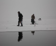 СНОВА НАПОМИНАЕМ: опасный лёд!