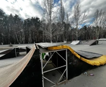 Активисты решили самостоятельно отремонтировать экстрим парк у Дома торговли