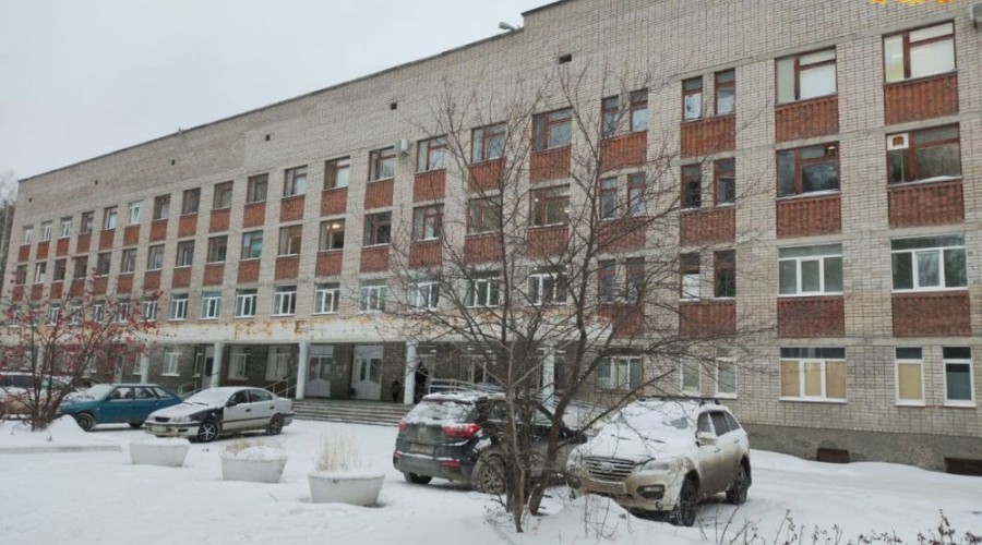 Капитальный ремонт поликлиники в посёлке Рефтинский идёт по плану!