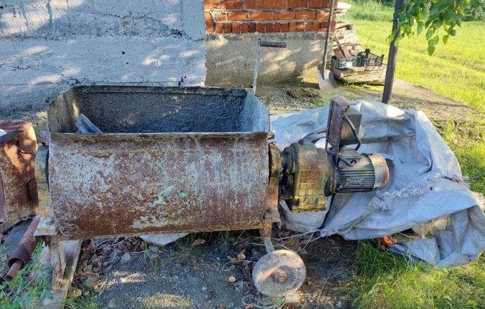 Продам бетономешалку