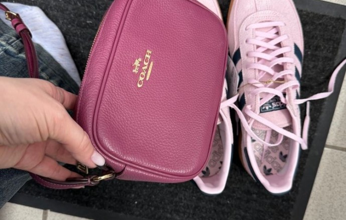 Продам женские кеды adidas оригинал