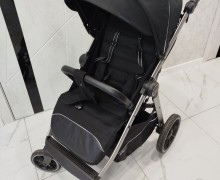 Продам прогулочную коляску всесезонную