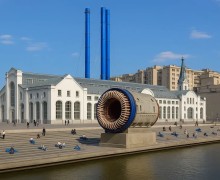 В Москве установили памятник садовой лопатке