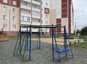 Жители домов на Уральской добились благоустройства детской площадки