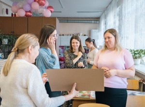 Для учителей школы №6 провели мастер-класс по живописи