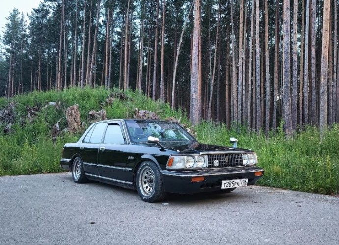 Toyota Crown, 1989