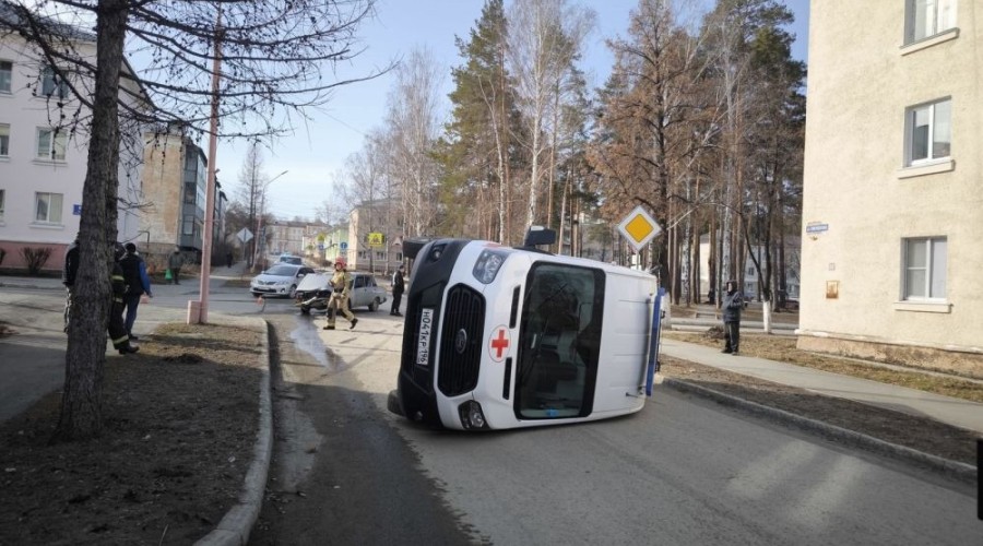 ДТП со скорой: интересные подробности (виновата всё равно Лада)