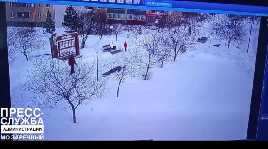 Вандала, испортившего доску почёта, оперативно вычислили по записям с камер видеонаблюдения