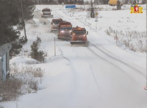 Последствия снегопада на региональных дорогах ликвидируют 238 единиц техники