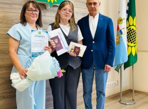 Копилка медалей зареченских выпускников пополнилась: теперь их 29, из них 18 золотых