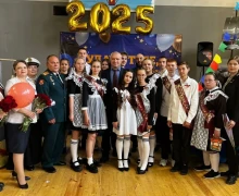 Последние звонки прозвенели сегодня в школах Белоярского муниципального округа